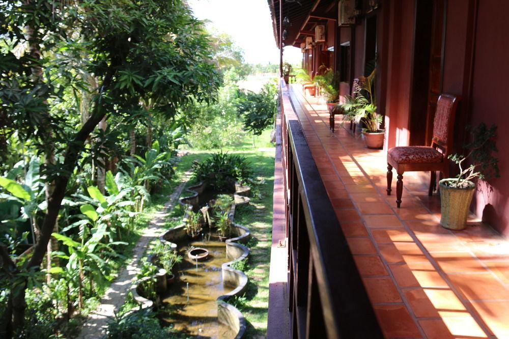 Angkor Spirit Palace シェムリアップ エクステリア 写真
